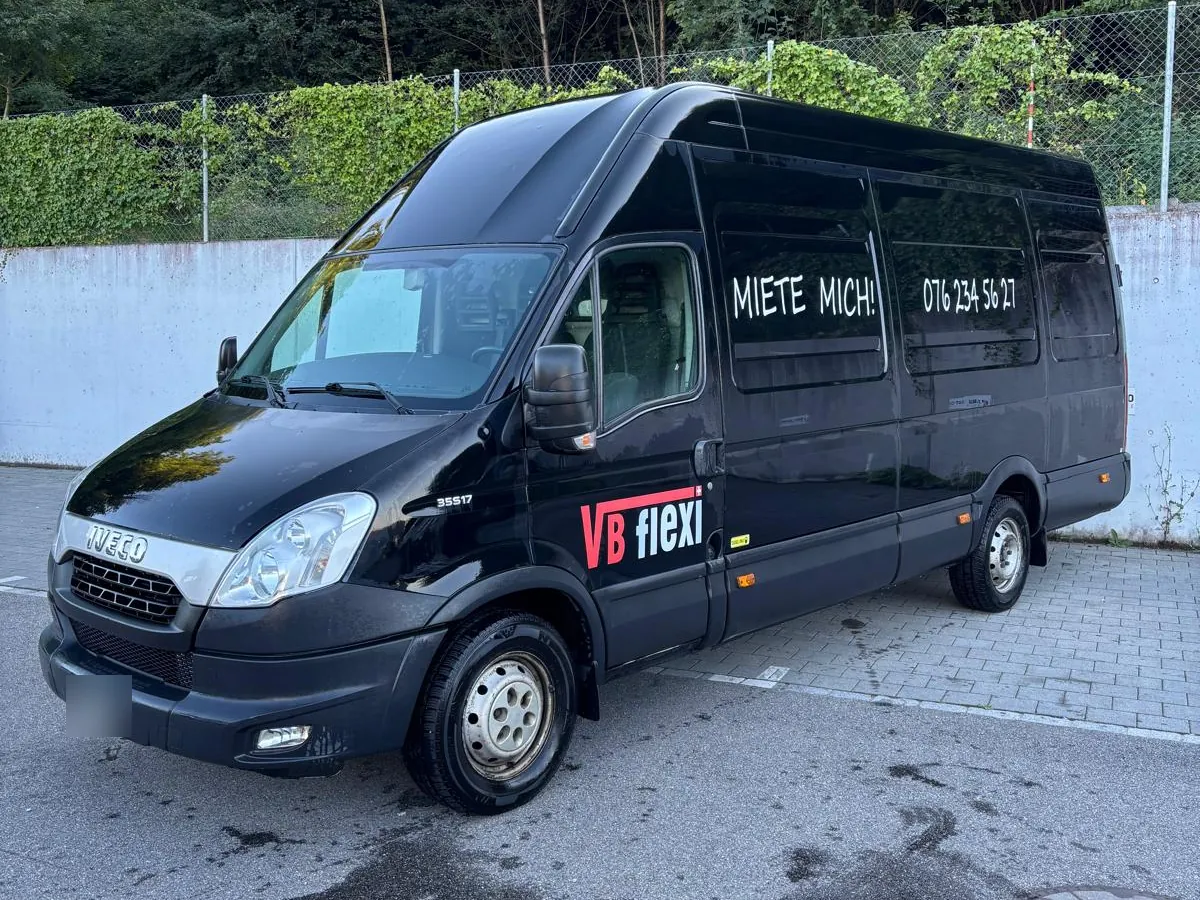 Iveco 35S17V Daily, Lieferwagen, schwarz · 2012